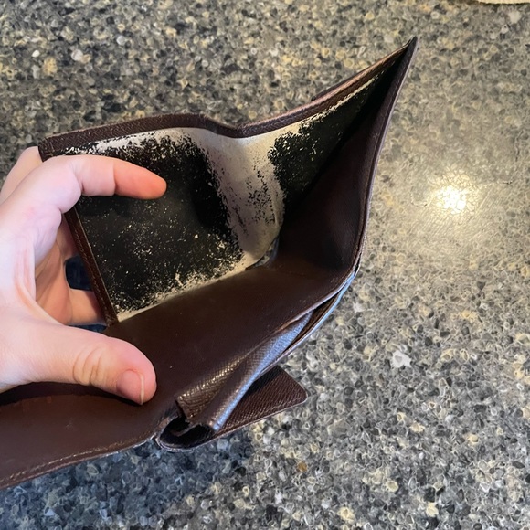 ProAuthenticated LV Damier Ebene Wallet - Picture 4 of 4